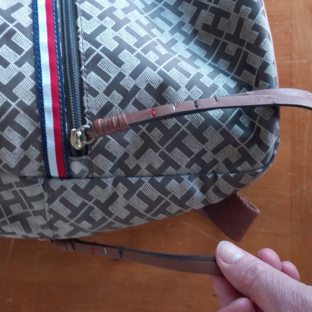 Tommy Hilfiger TH Graphic Brown Beige Backpack Purse - Picture 15 of 16